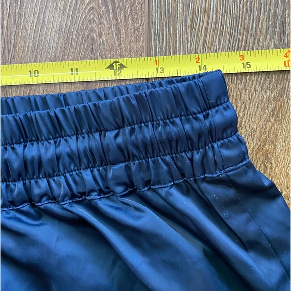 Closet clear out! Hunter for Target navy satin skirt M - Picture 4 of 7